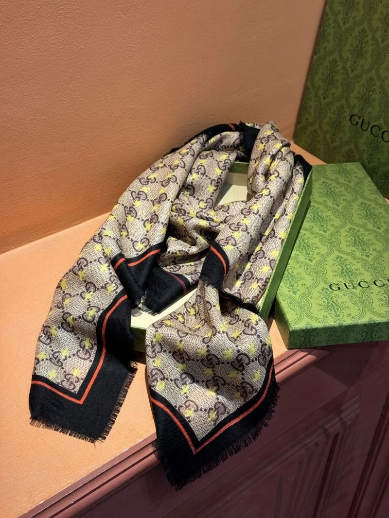 Gucci Scarf Flexible 271815