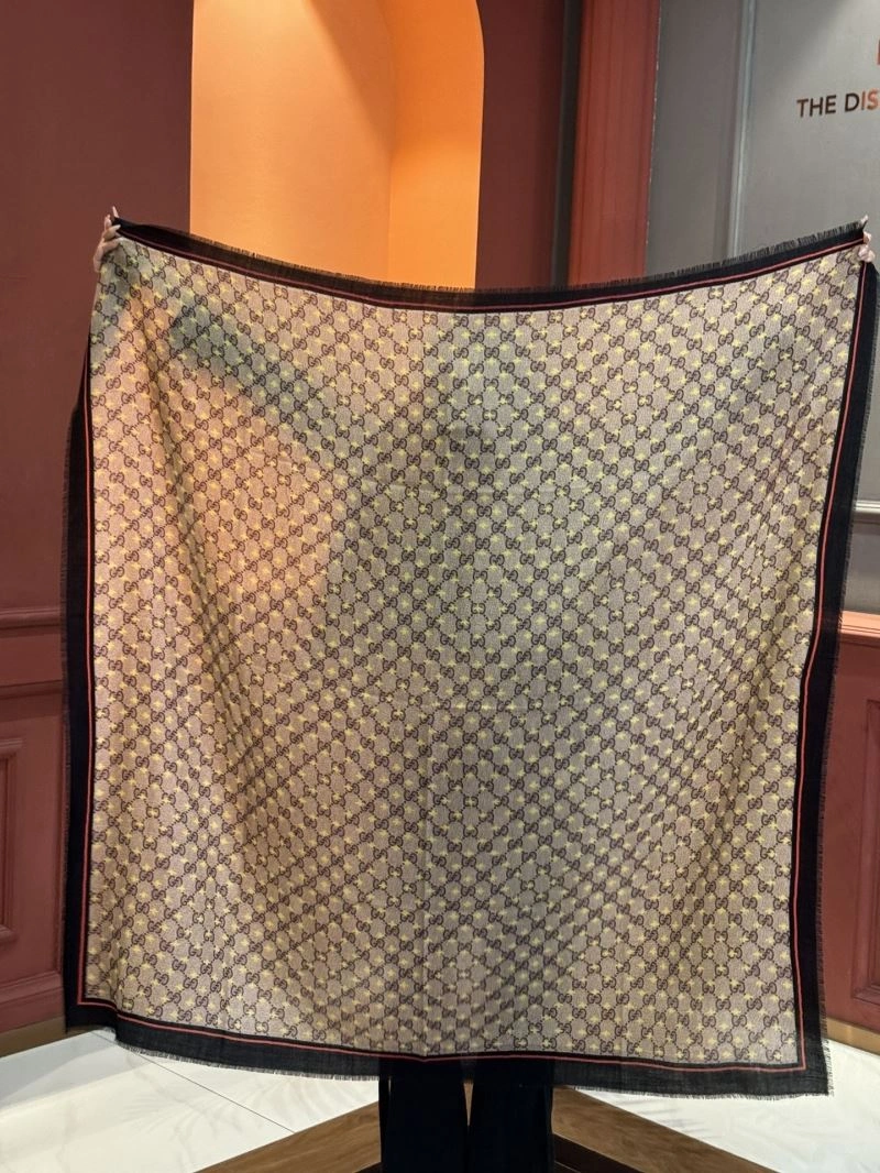 Gucci Scarf Flexible 271815