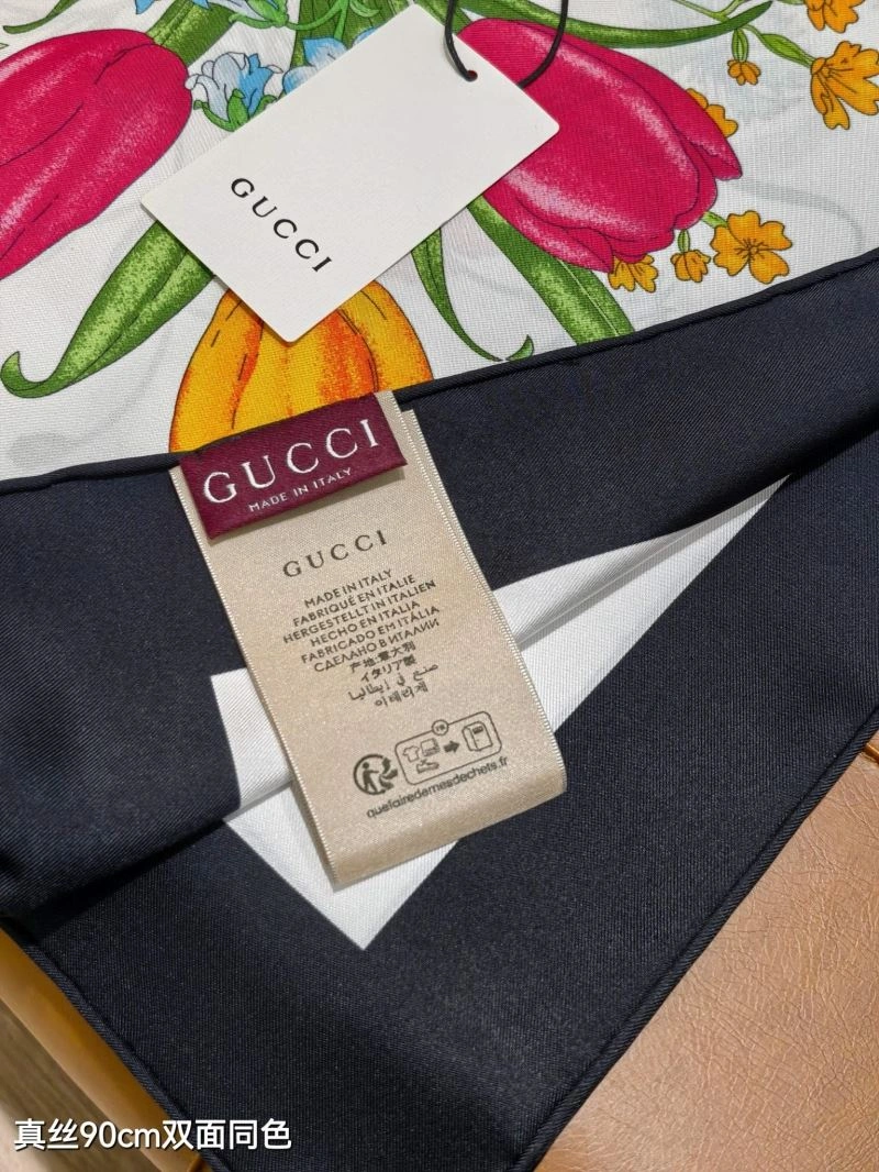 Gucci Scarf Seasonal 271811
