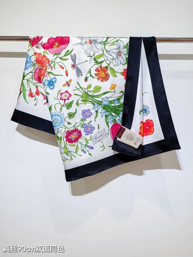 Gucci Scarf Seasonal 271811
