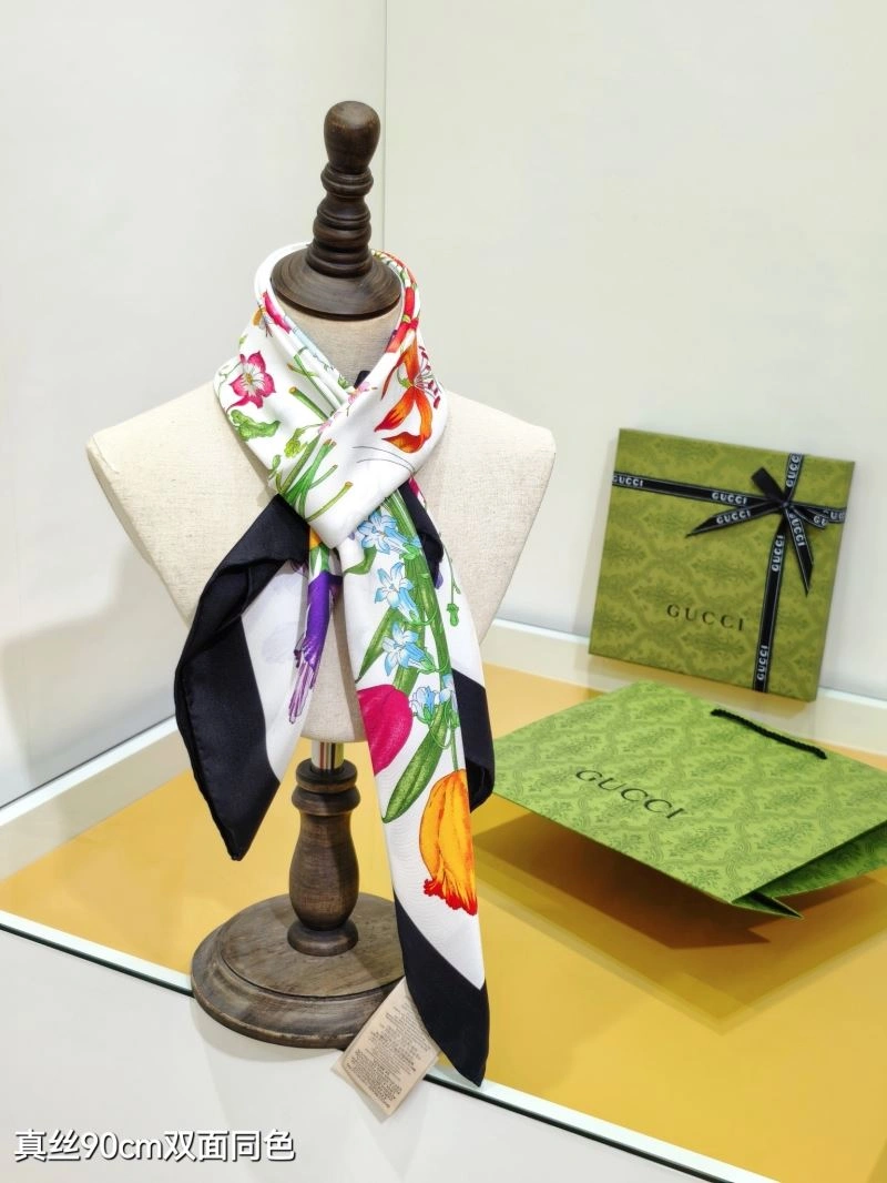 Gucci Scarf Seasonal 271811