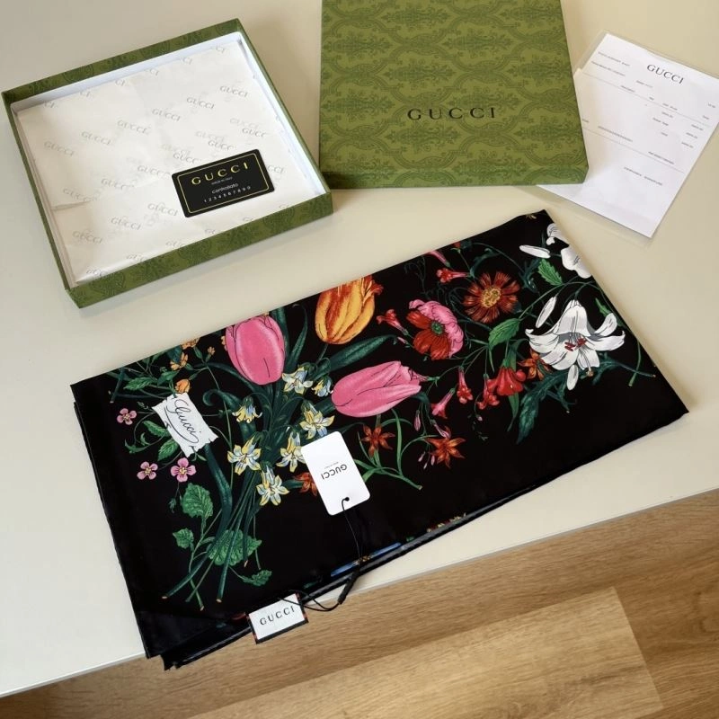 Stretchable Gucci Scarf 271805