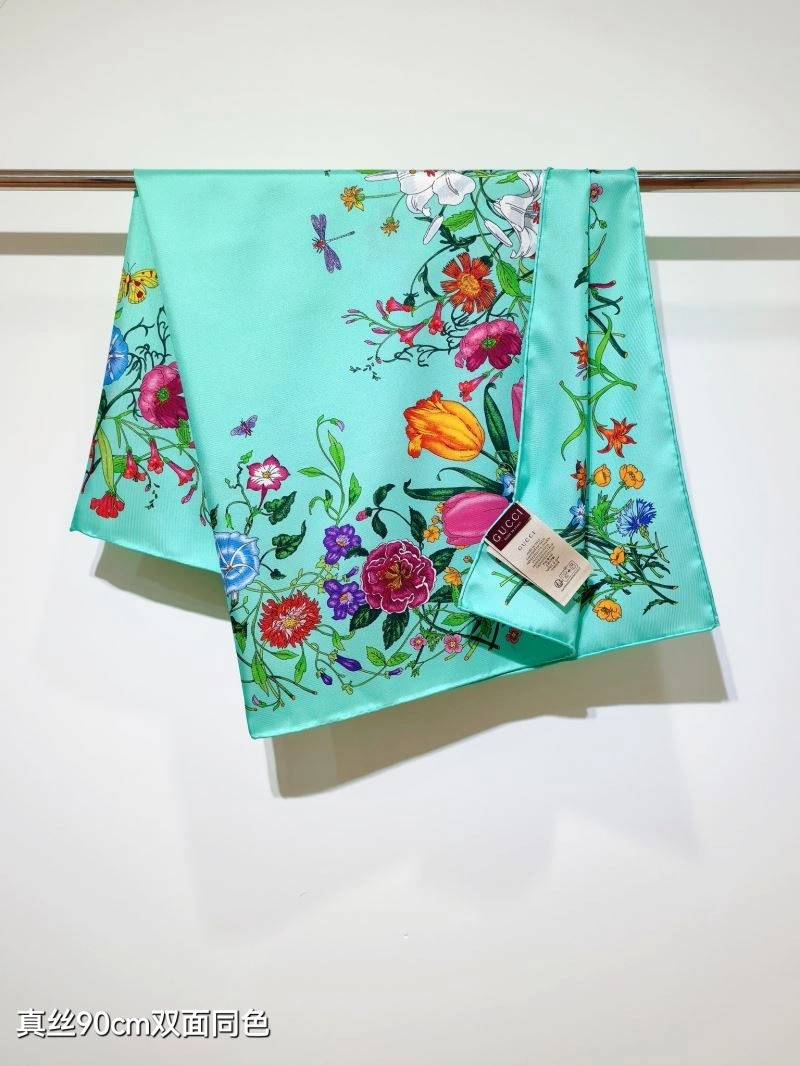 Trendsetting Gucci Scarf 271806