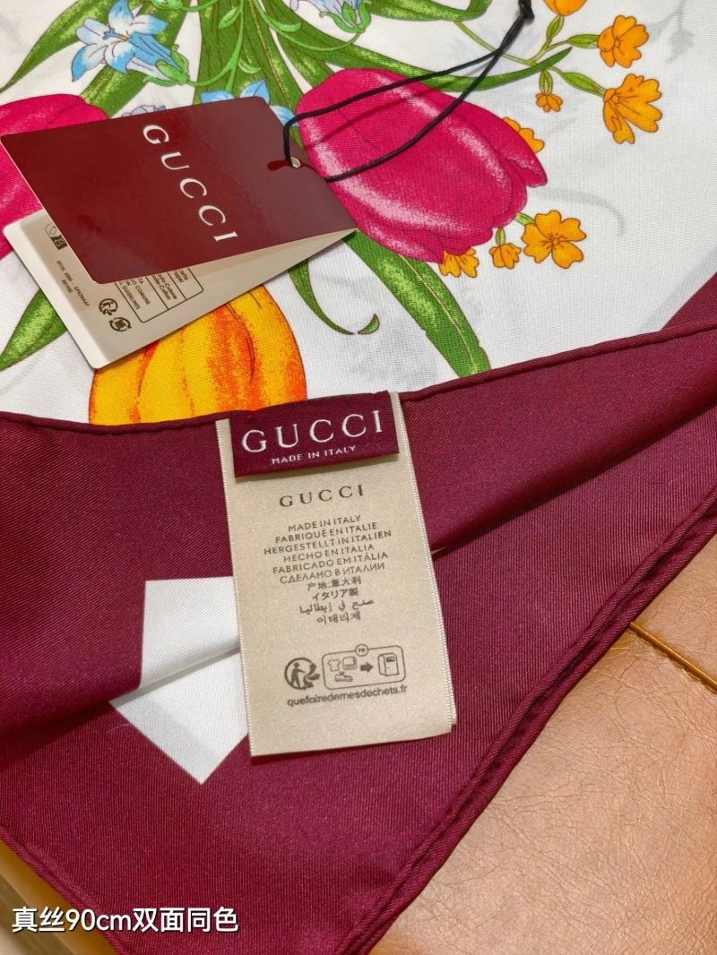 Gucci Scarf Bright 271794