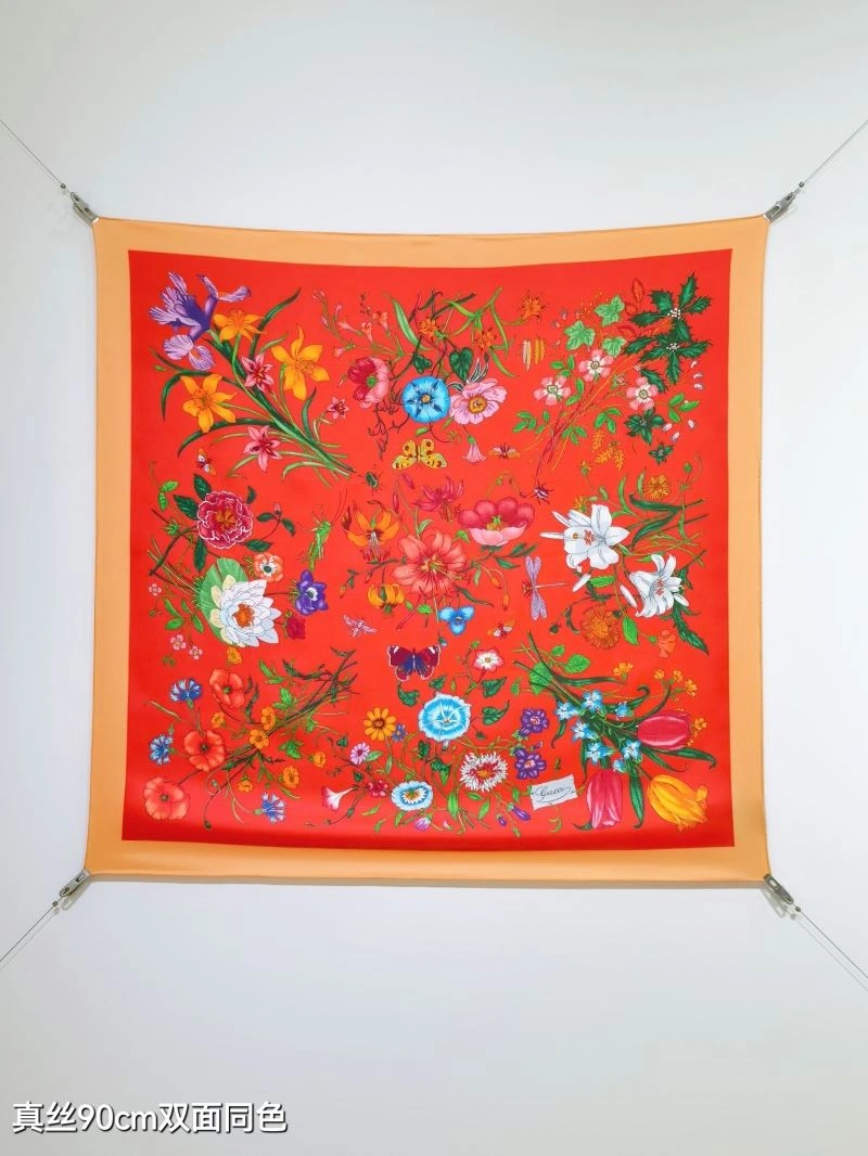 Refined Gucci Scarf 271797