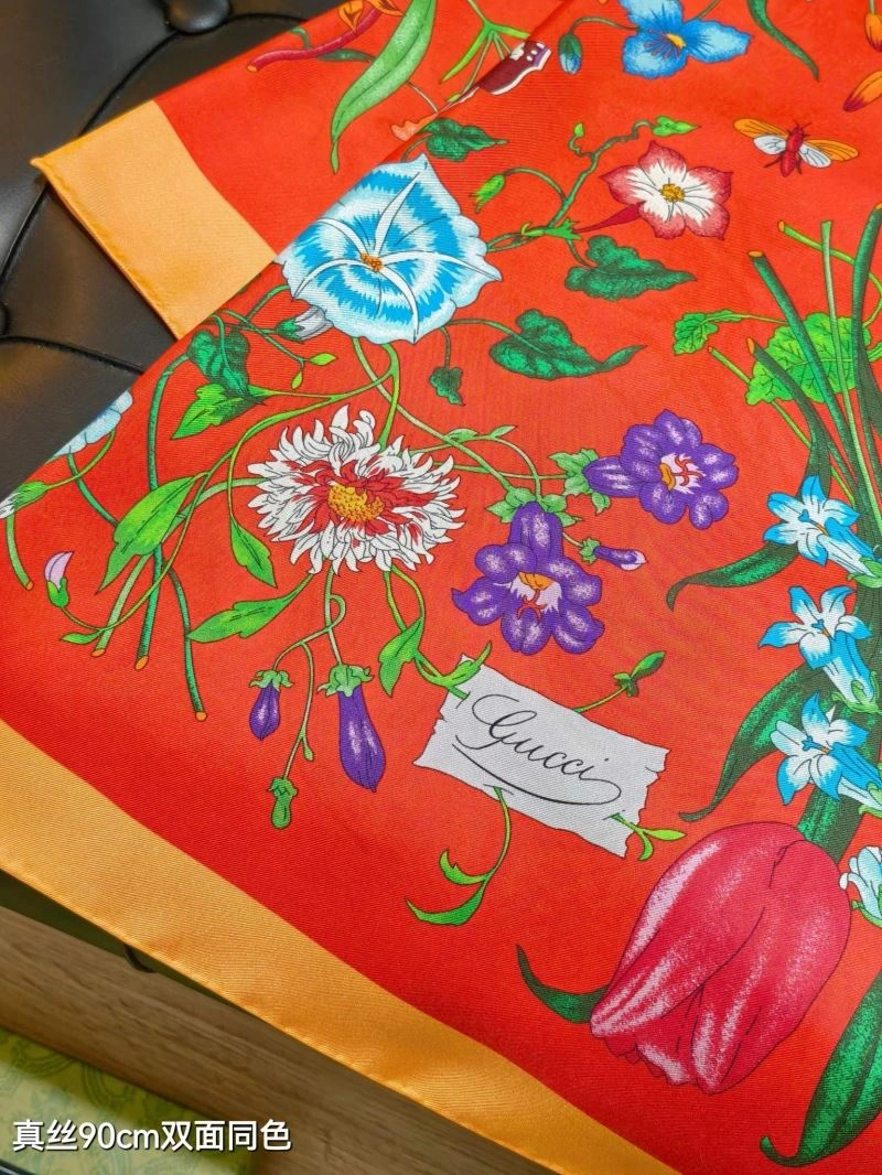 Refined Gucci Scarf 271797