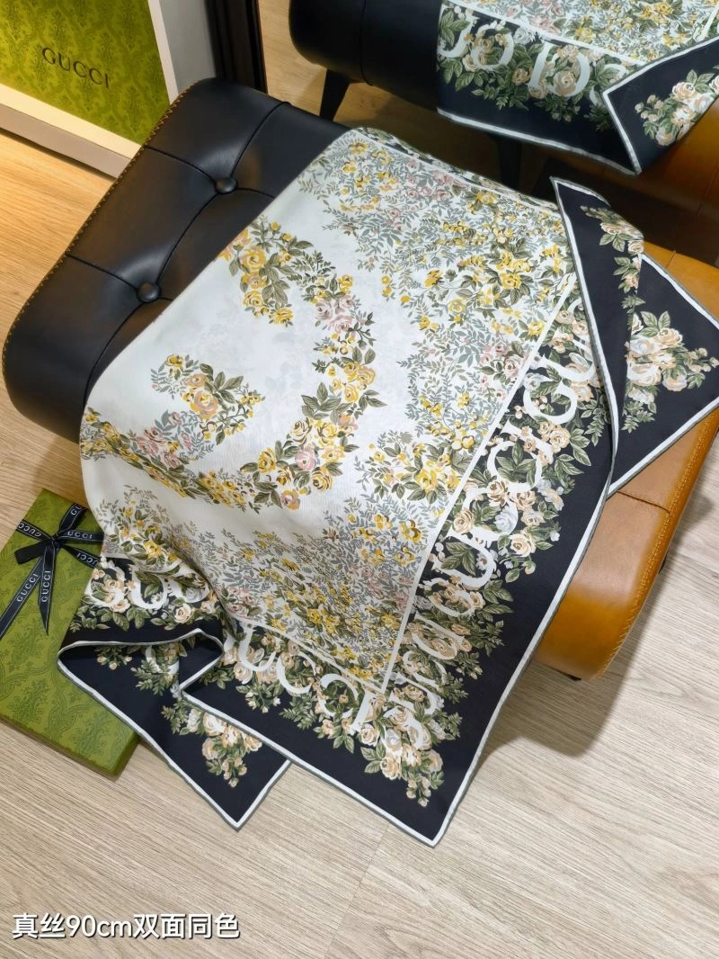 Gucci Scarf Resilient 271791