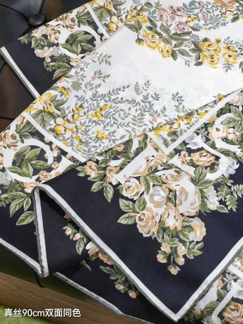 Gucci Scarf Resilient 271791
