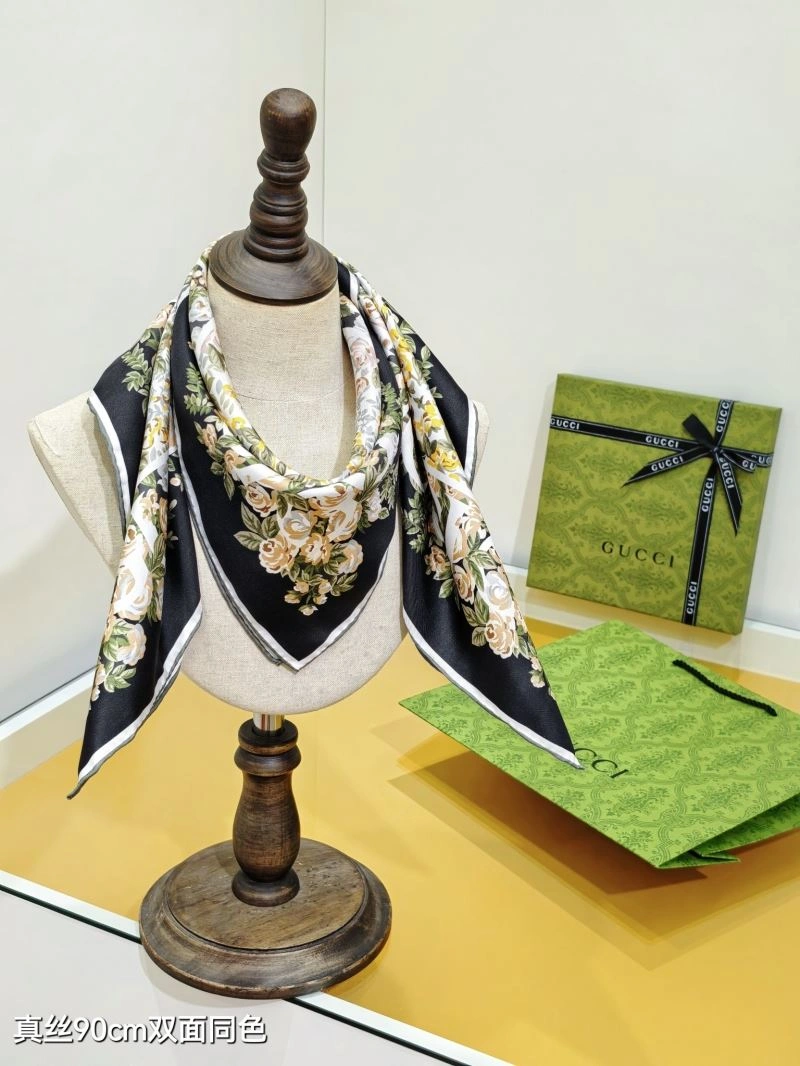 Gucci Scarf Resilient 271791