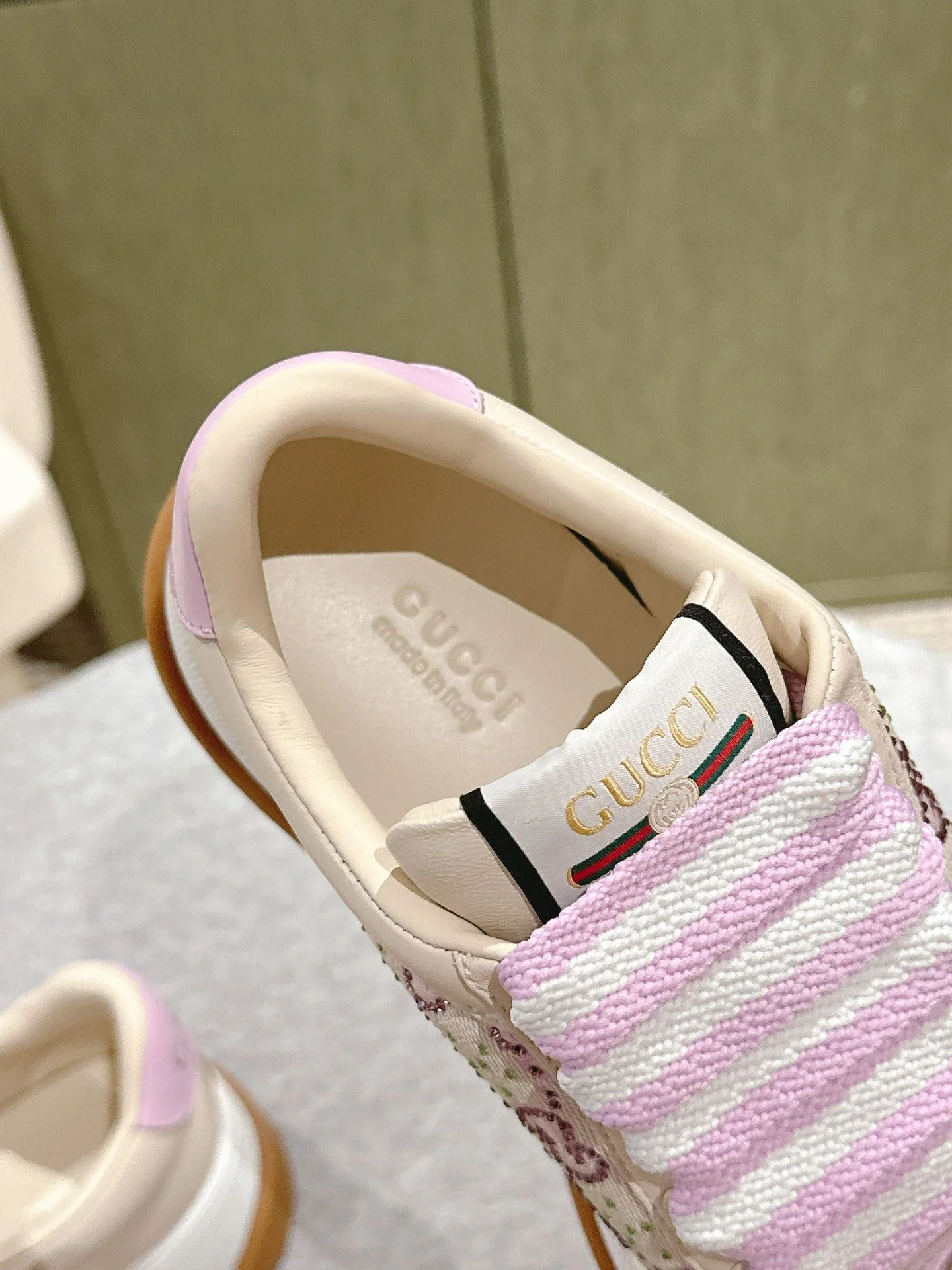 Gucci Screener Shoes Soft 24332