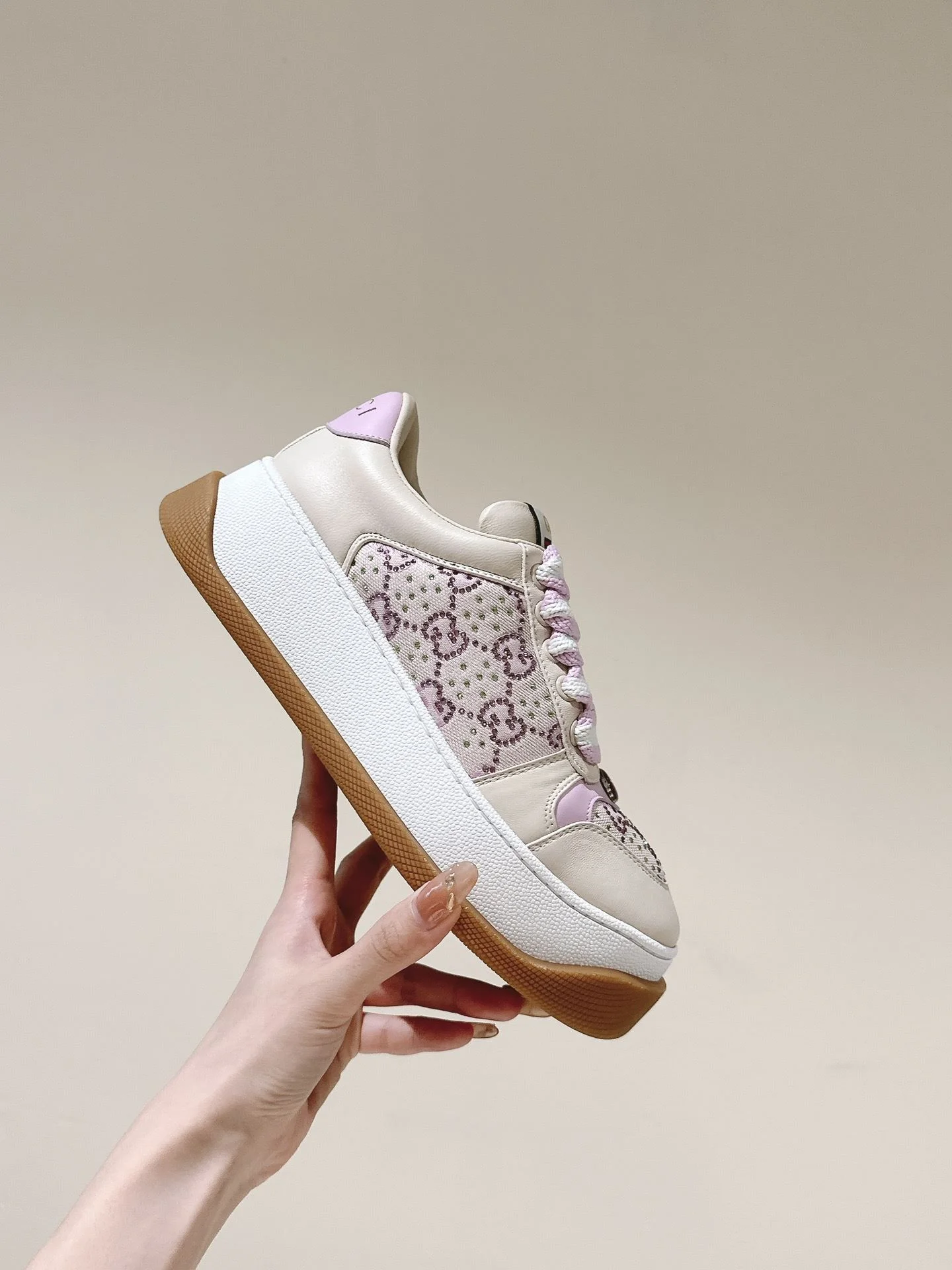 Gucci Screener Shoes Soft 24332