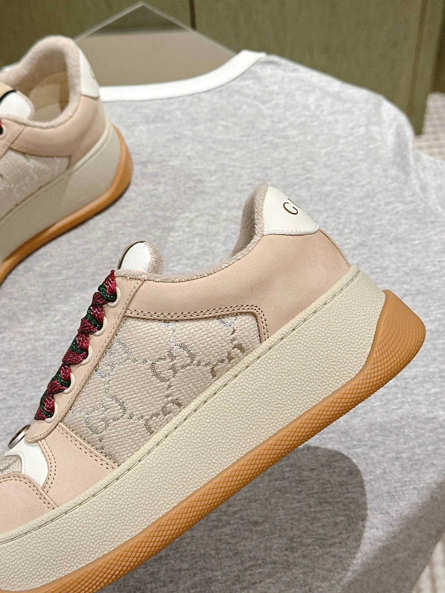 Supportive Gucci Screener Shoes 24330
