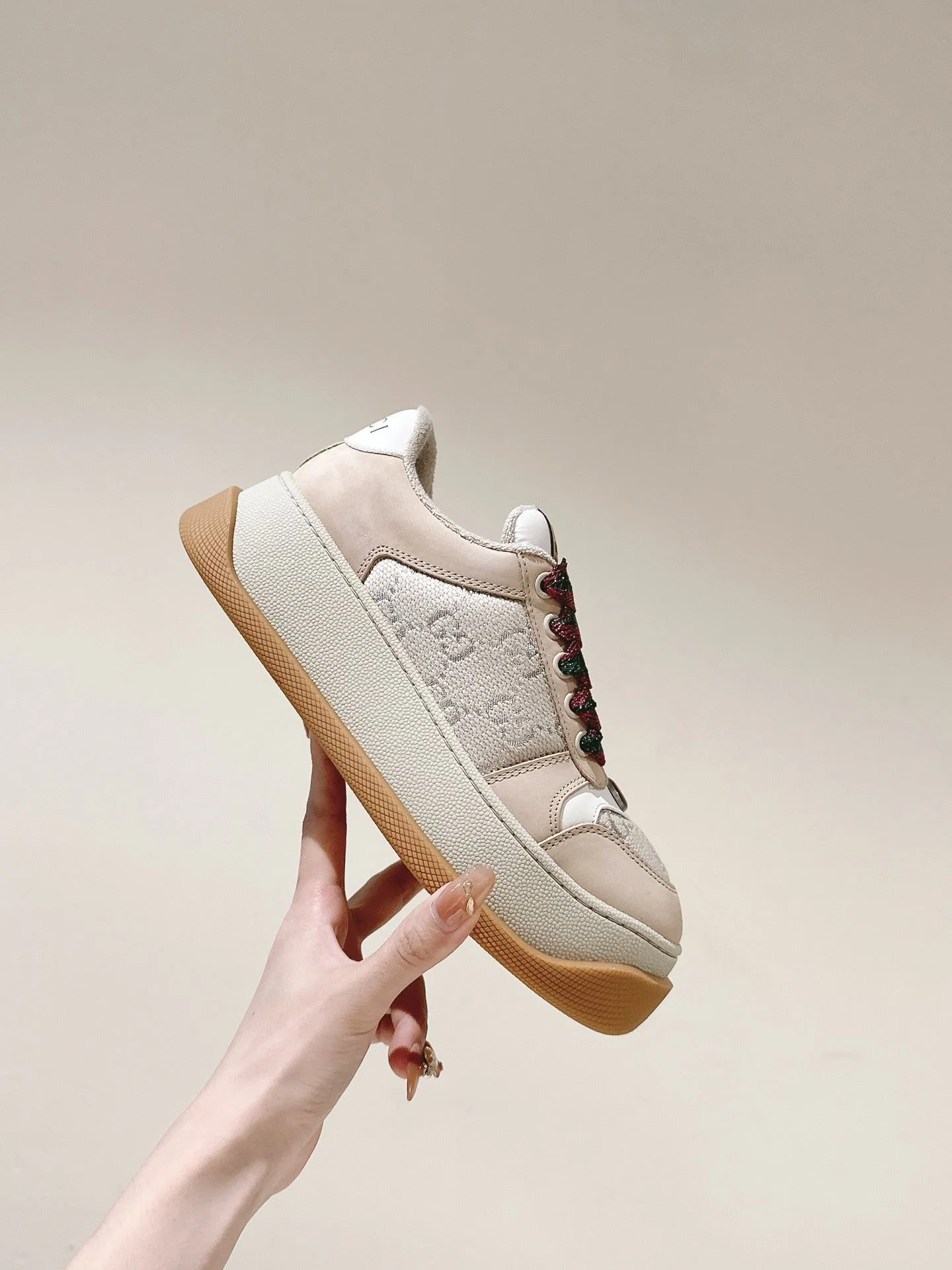 Supportive Gucci Screener Shoes 24330