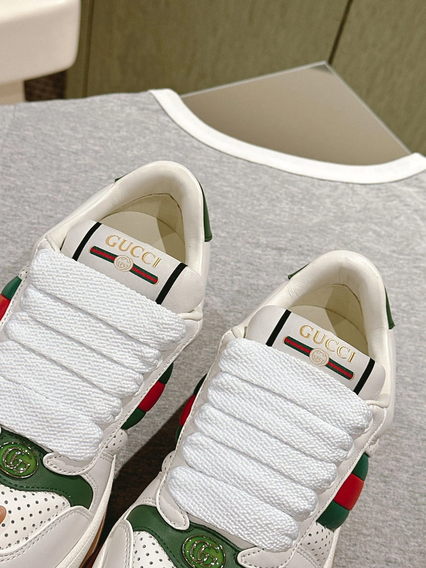 Effortless Gucci Screener Shoes 24331