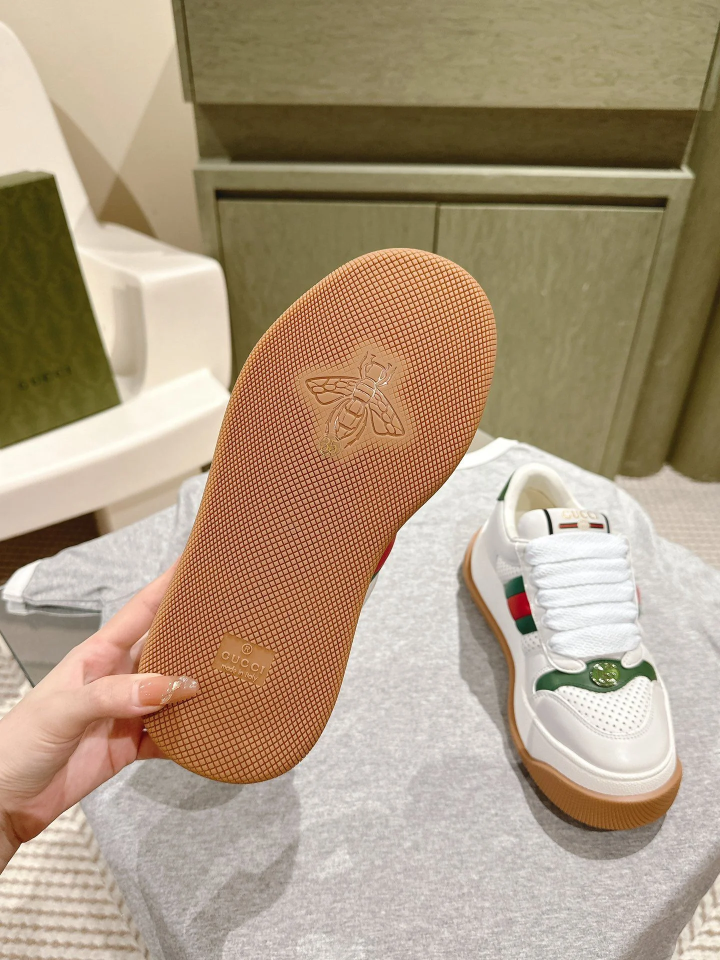 Effortless Gucci Screener Shoes 24331