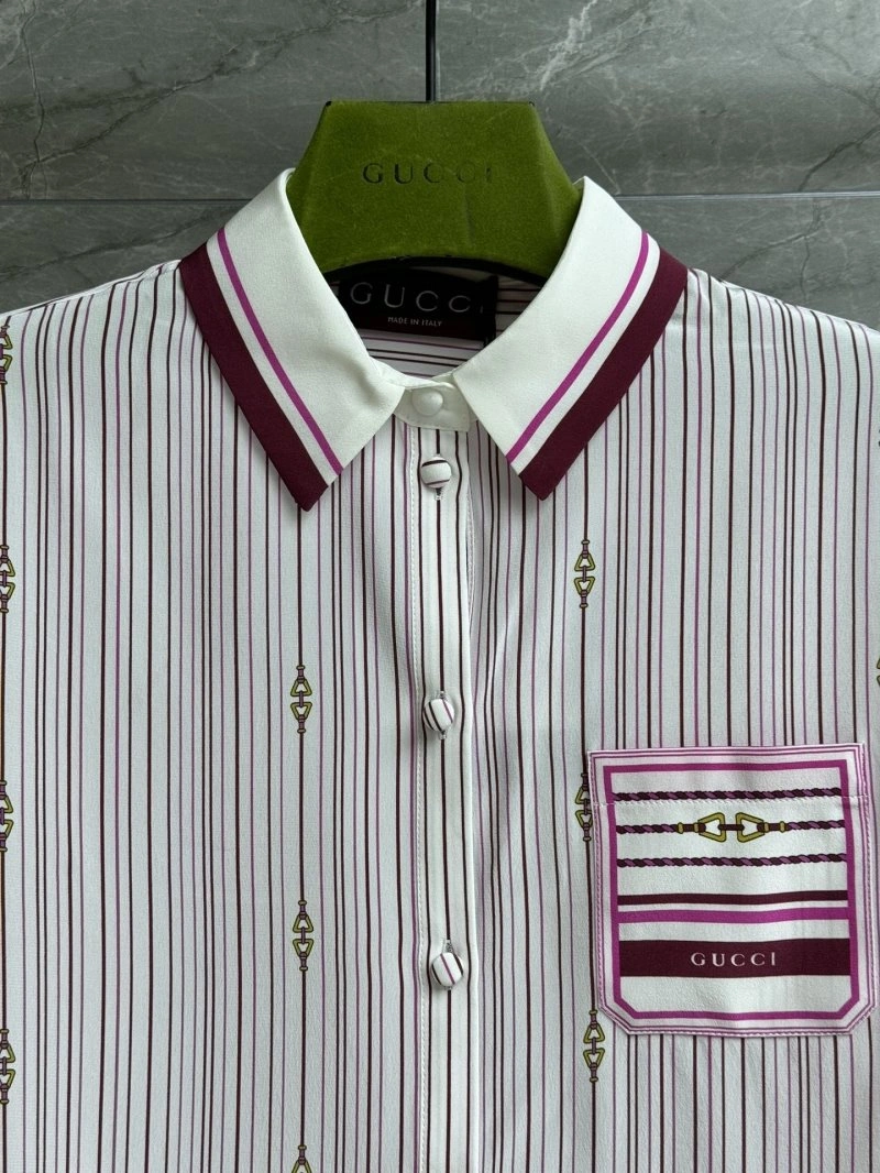 Unisex Gucci Shirts 124437