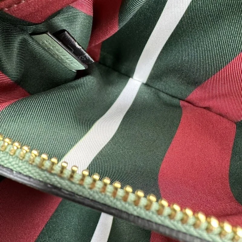 Gucci Shopping Bags UrbanChic 50345