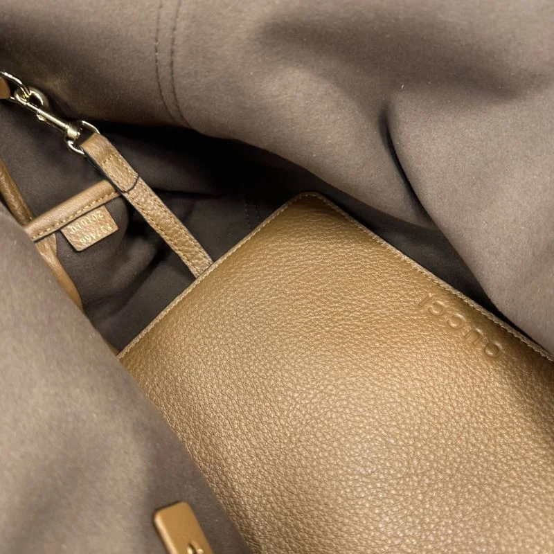 Resilient Gucci Shopping Bags 50285