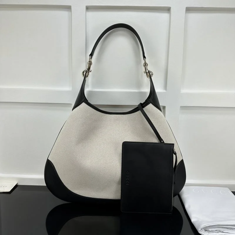 Gucci Shopping Bags Sleek 50291
