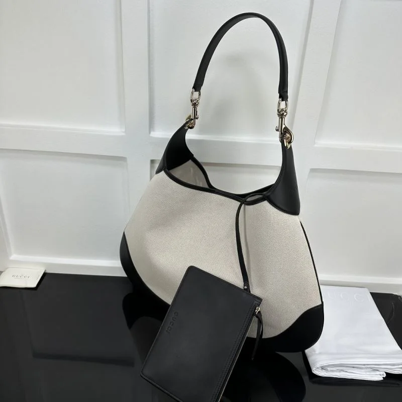 Gucci Shopping Bags Sleek 50291