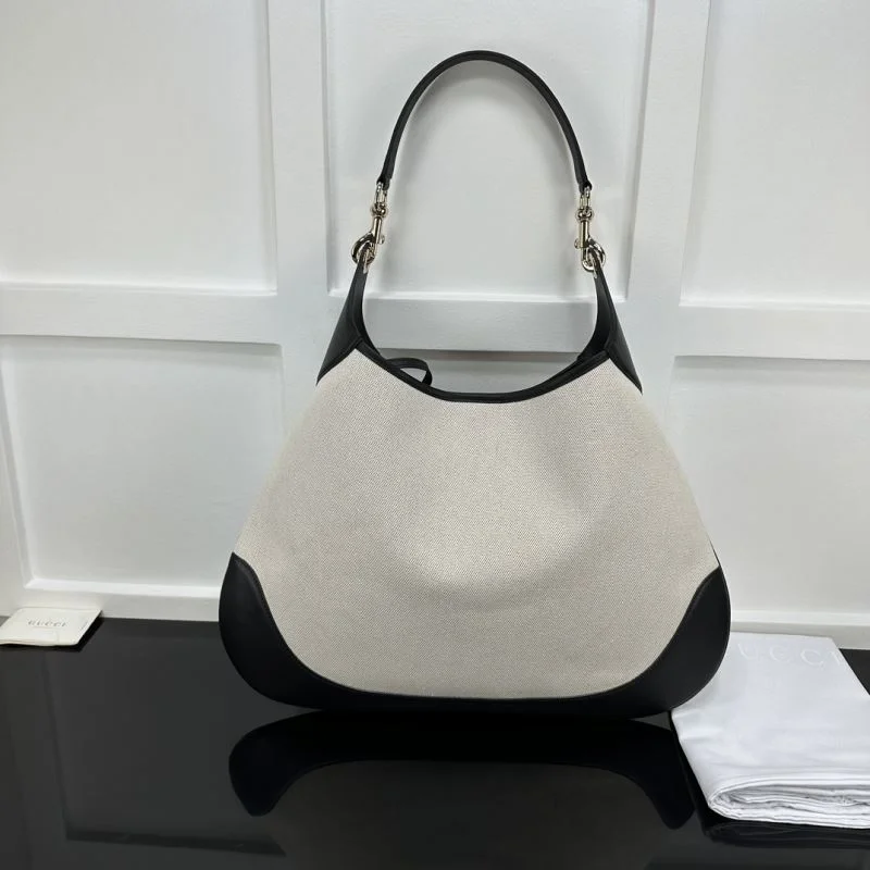 Gucci Shopping Bags Sleek 50291