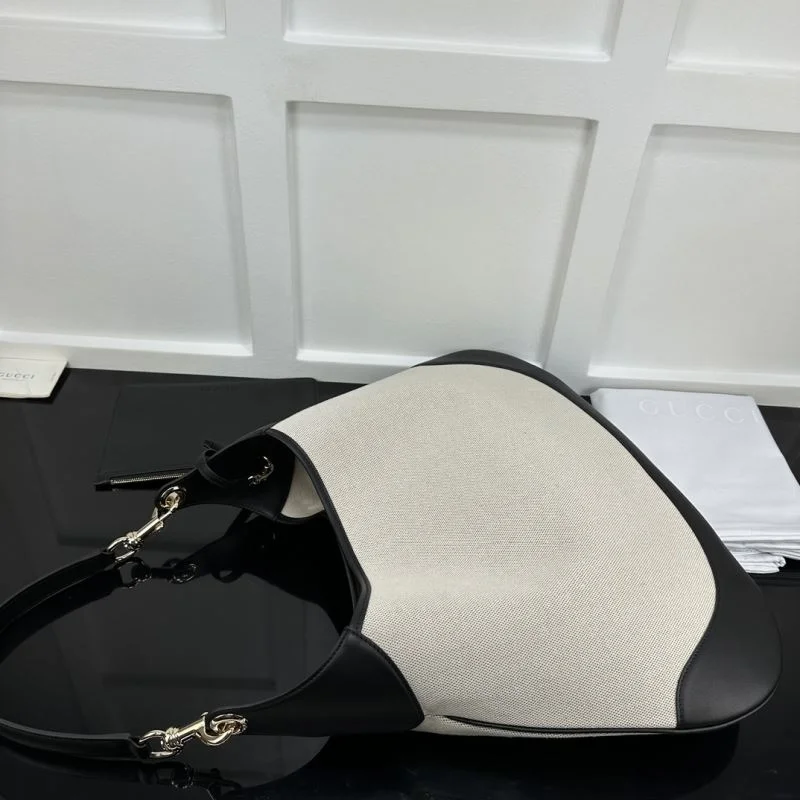 Gucci Shopping Bags Sleek 50291