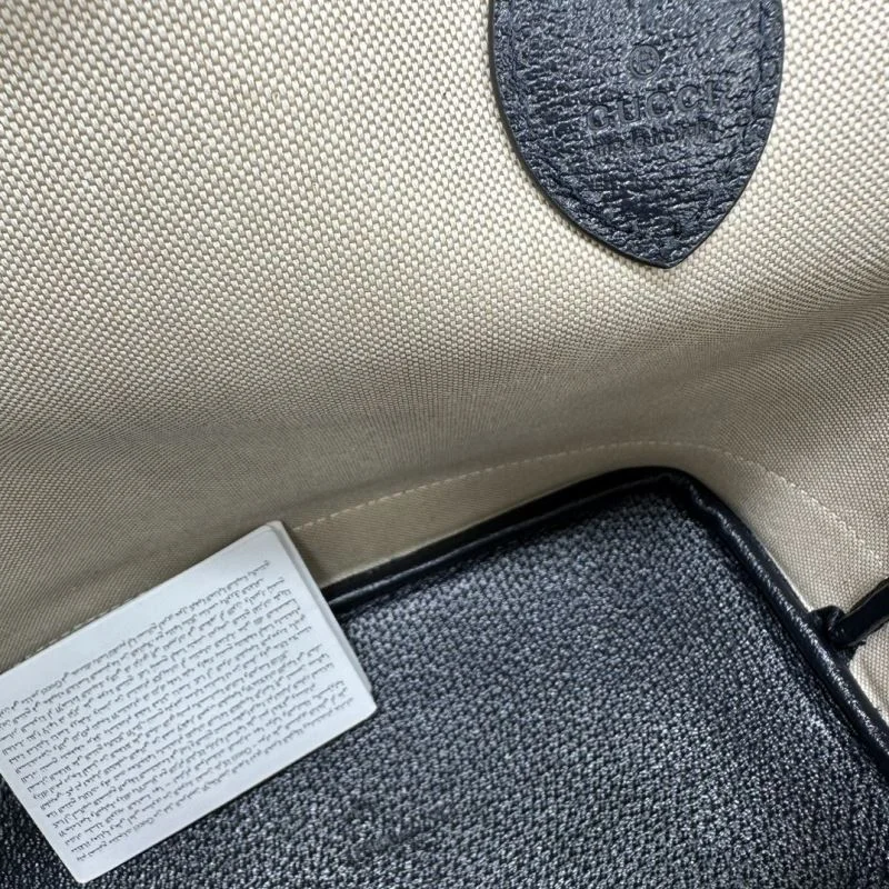 Compact Gucci Shopping Bags 50262