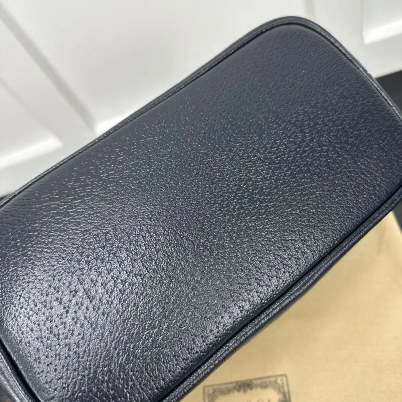 Compact Gucci Shopping Bags 50262