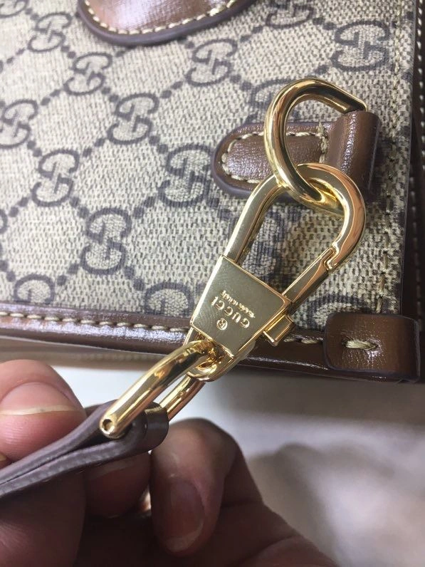 Neat Gucci Shopping Bags 80776