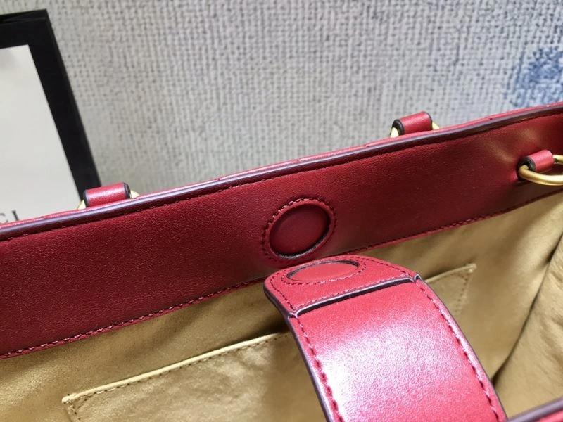 Vibrant Gucci Shopping Bags 80752