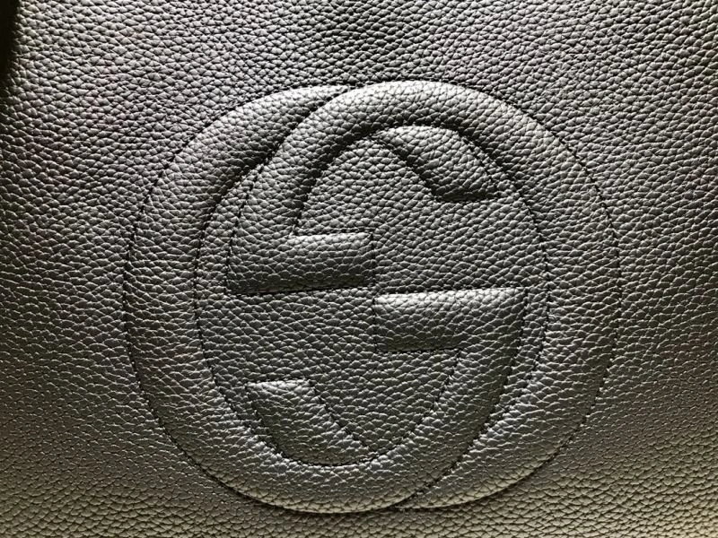Vibrant Gucci Shopping Bags 80750