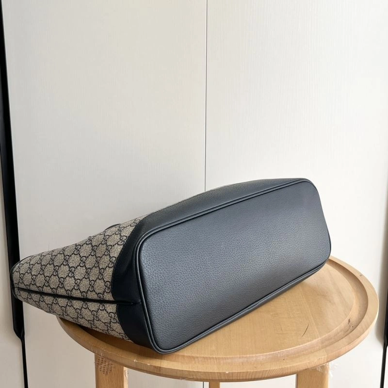 Gucci Shopping Bags UrbanChic 80710