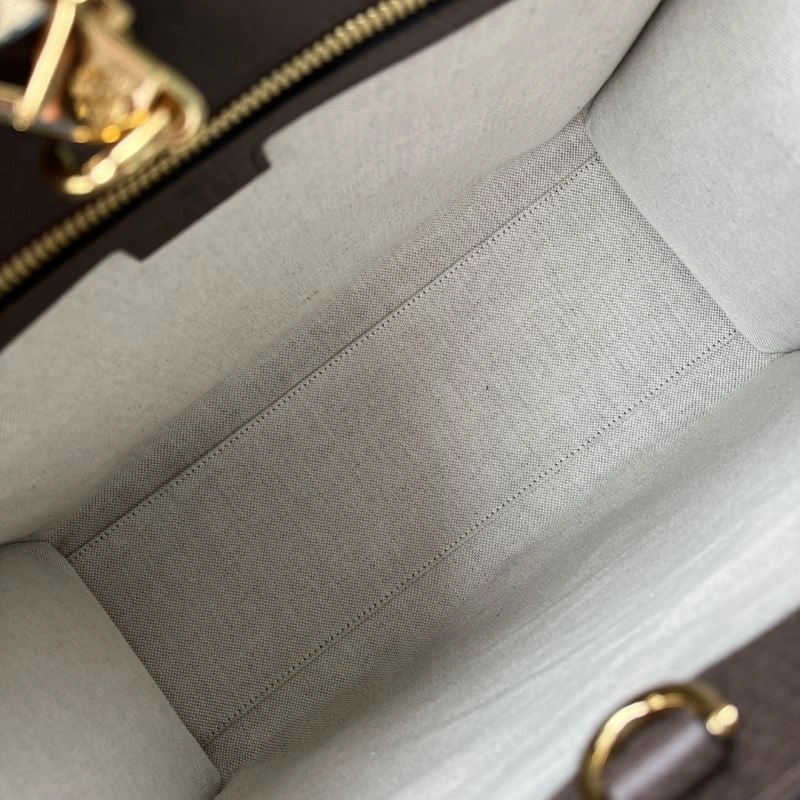 EyeCatching Gucci Shopping Bags 73465