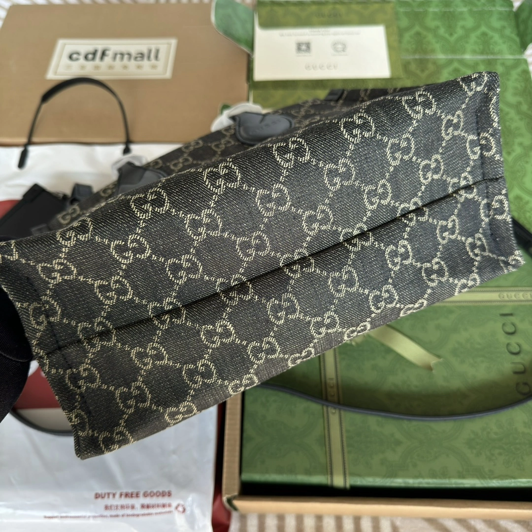 Flexible Gucci Shopping Bags 72312