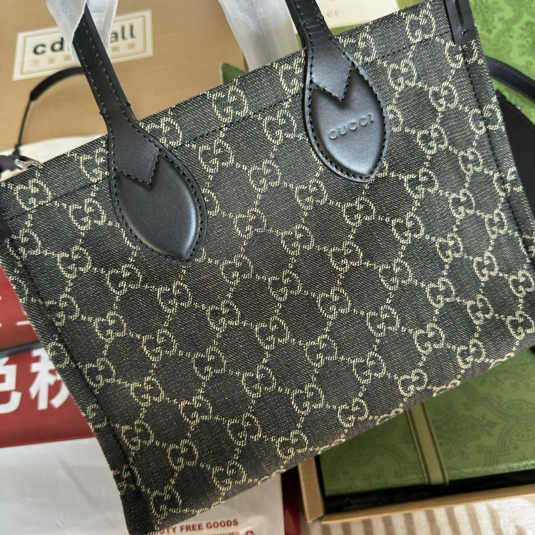 Flexible Gucci Shopping Bags 72312