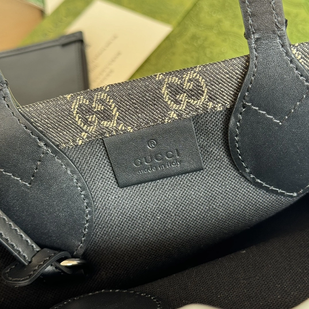 Flexible Gucci Shopping Bags 72312