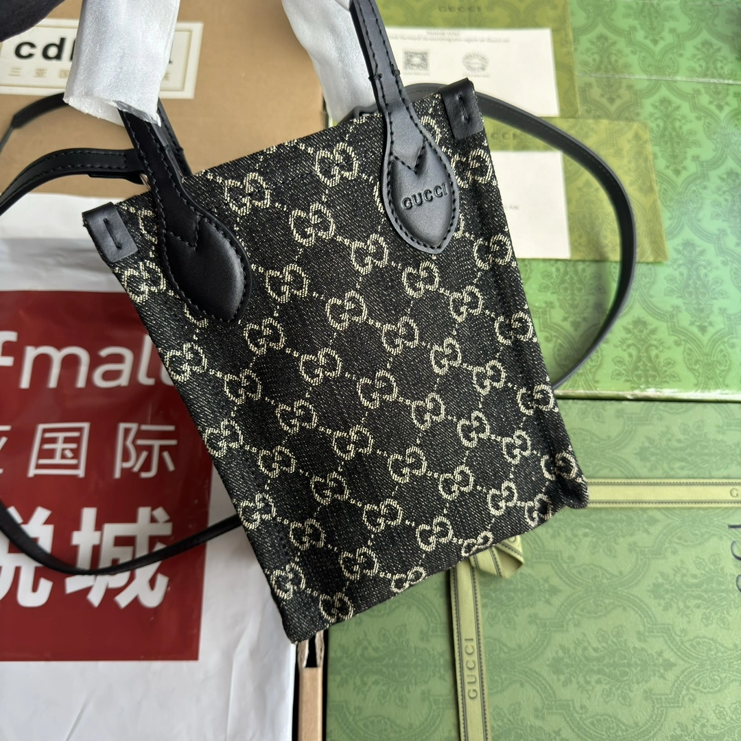 Gucci Shopping Bags Resilient 72271