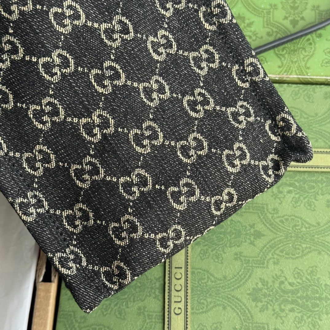 Gucci Shopping Bags Resilient 72271