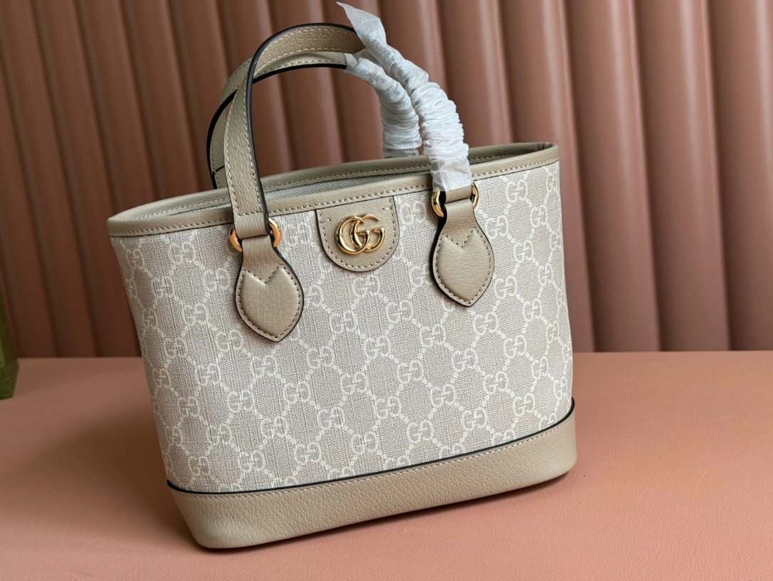 Contemporary Gucci Shopping Bags 72269