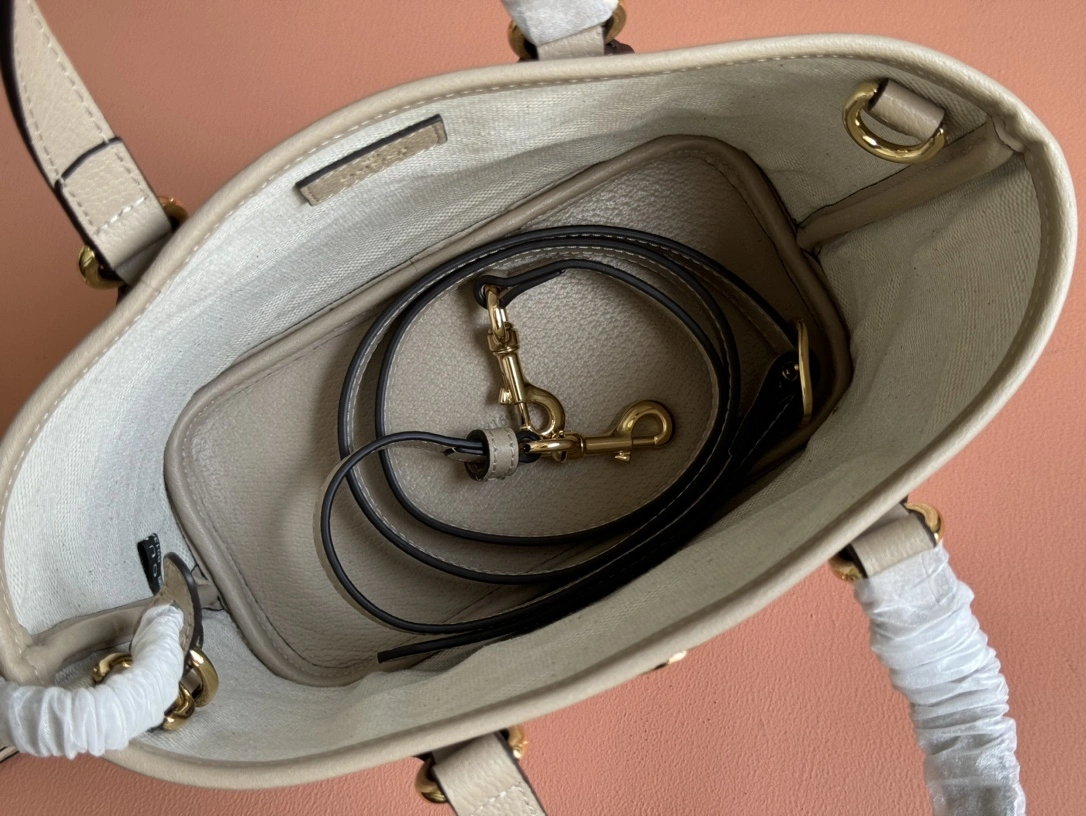 Contemporary Gucci Shopping Bags 72269