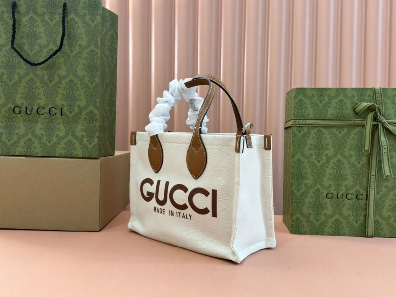 Flexible Gucci Shopping Bags 67320