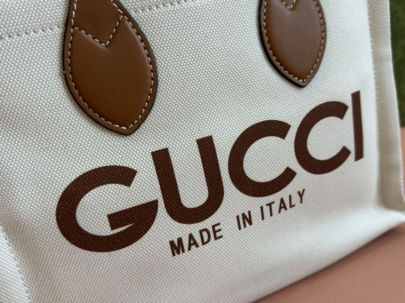 Flexible Gucci Shopping Bags 67320