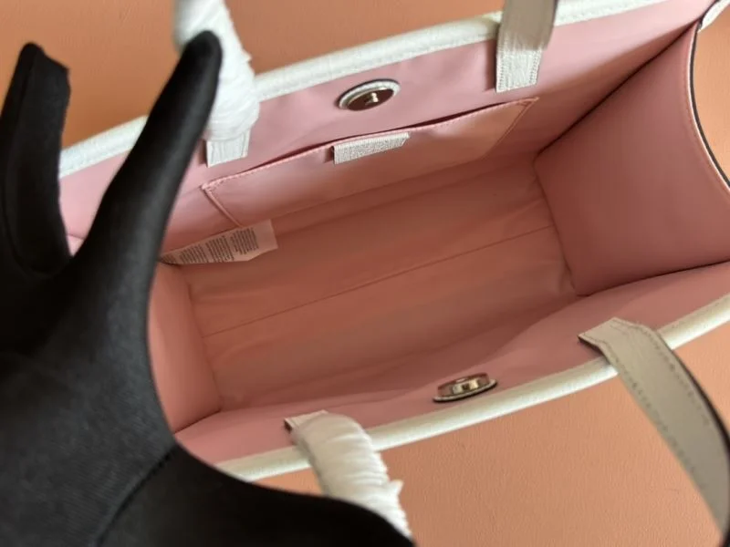 Unique Gucci Shopping Bags 49640