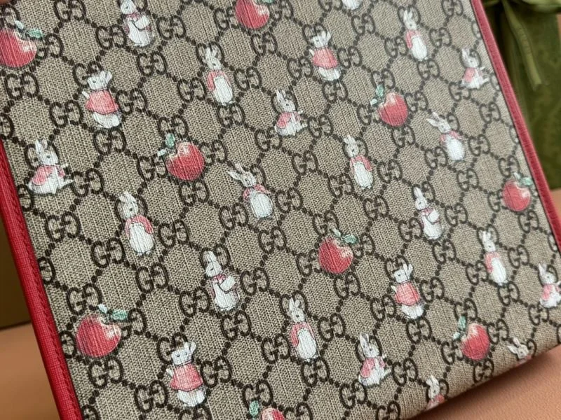 Gucci Shopping Bags Bold 49637