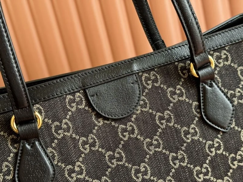 Gucci Shopping Bags Functional 49689