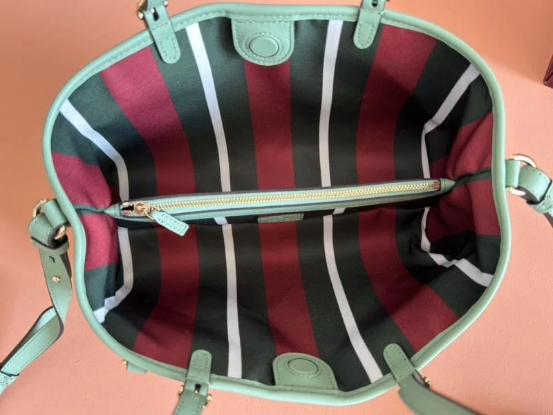 Gucci Shopping Bags WeatherProof 49668