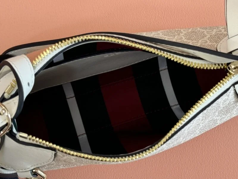 Gucci Shopping Bags Contemporary 49661