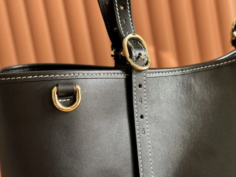 Resilient Gucci Shopping Bags 49655