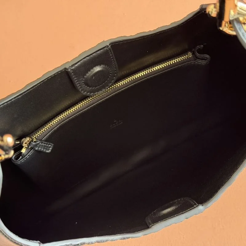 Gucci Shopping Bags Attractive 49615