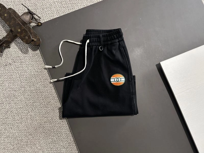 Versatile Gucci Short Pants 128532